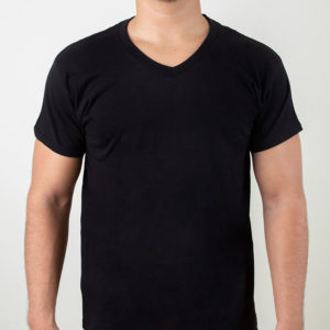 Camiseta Cuello V Negra - Ropa Interior